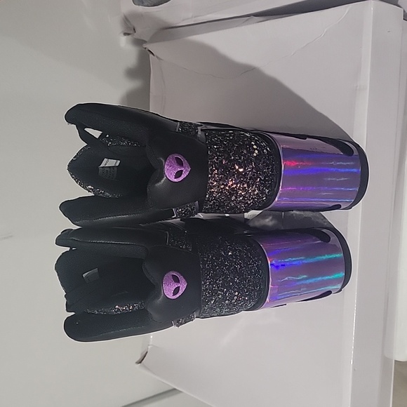 YRU QOZMO night sky size 9 NWOT - Picture 4 of 4